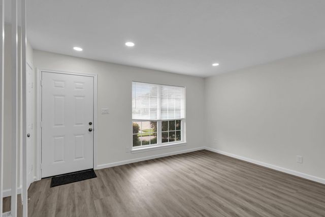 6111 Beverly Hill Street 32, Houston, TX 77057