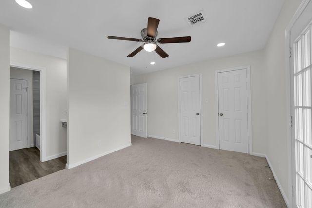 6111 Beverly Hill Street 32, Houston, TX 77057
