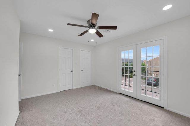 6111 Beverly Hill Street 32, Houston, TX 77057