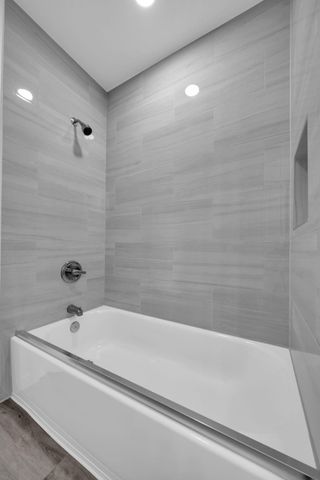 6111 Beverly Hill Street 32, Houston, TX 77057