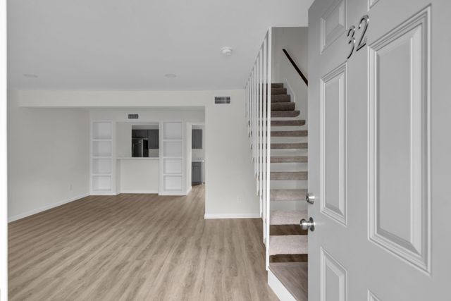 6111 Beverly Hill Street 32, Houston, TX 77057
