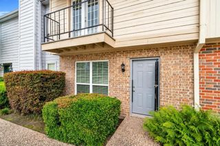 6111 Beverly Hill Street 32, Houston, TX 77057