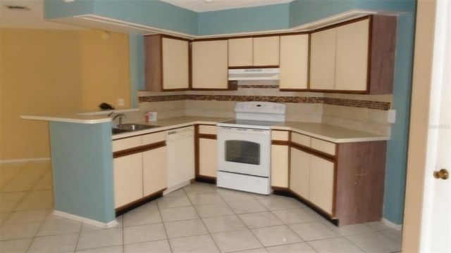 13107 LOS ANGELES WOODS LANE, Orlando, FL 32824