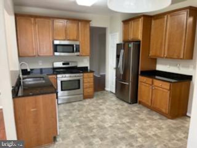 2693 MAPLE RIDGE DR, Woodbridge, VA 22192