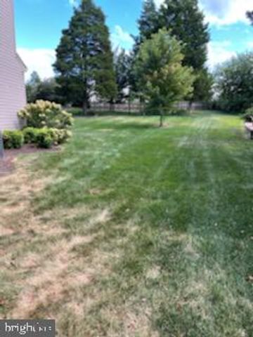 2693 MAPLE RIDGE DR, Woodbridge, VA 22192