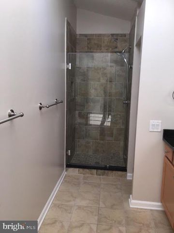 2693 MAPLE RIDGE DR, Woodbridge, VA 22192