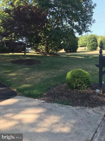 2693 MAPLE RIDGE DR, Woodbridge, VA 22192