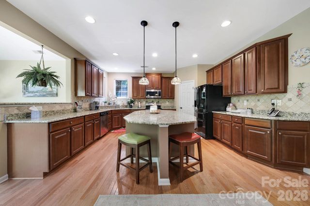 3012 Applewood Point Lane, Belmont, NC 28012