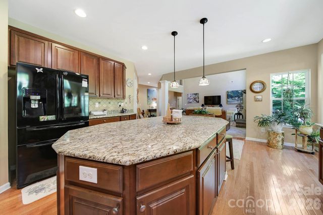 3012 Applewood Point Lane, Belmont, NC 28012