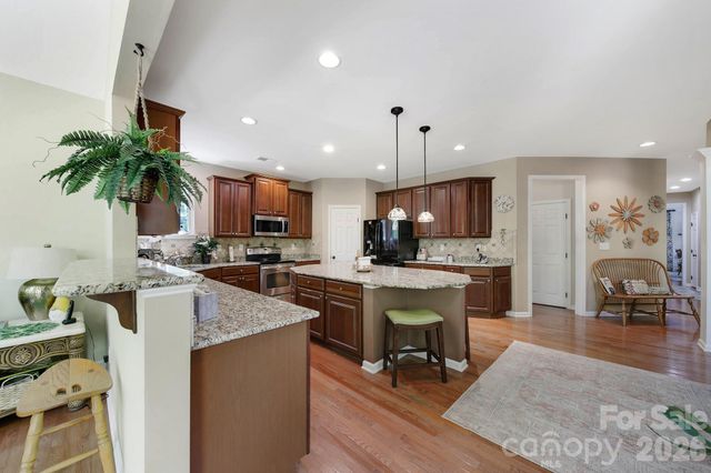 3012 Applewood Point Lane, Belmont, NC 28012