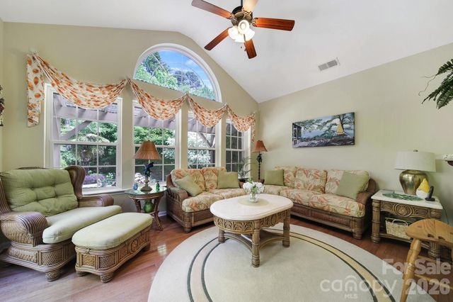 3012 Applewood Point Lane, Belmont, NC 28012