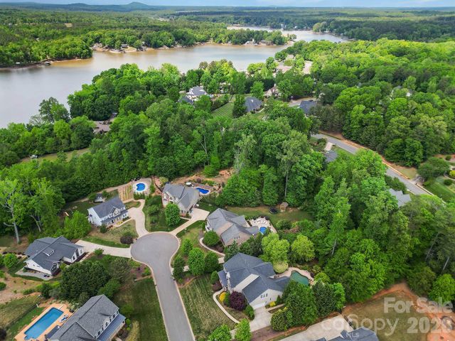 3012 Applewood Point Lane, Belmont, NC 28012