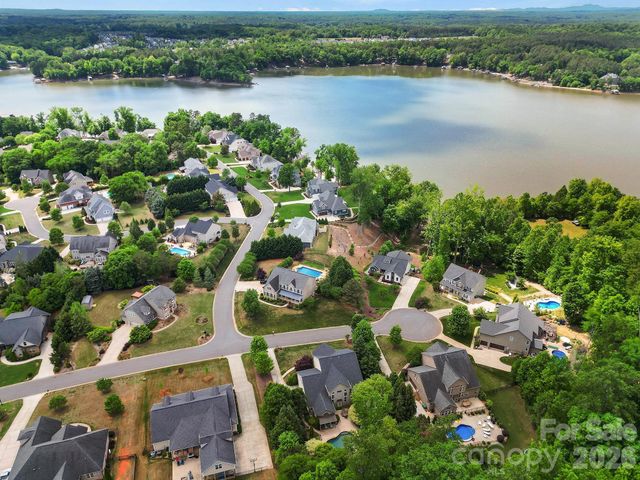 3012 Applewood Point Lane, Belmont, NC 28012