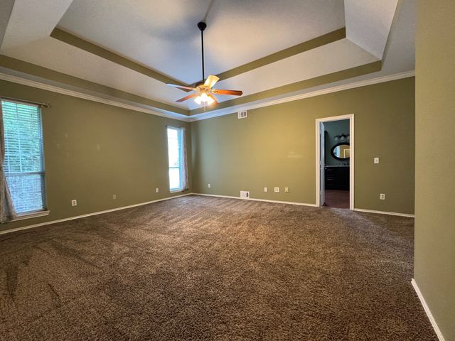 2865 Oak Creek Drive, Paris, TX 75462