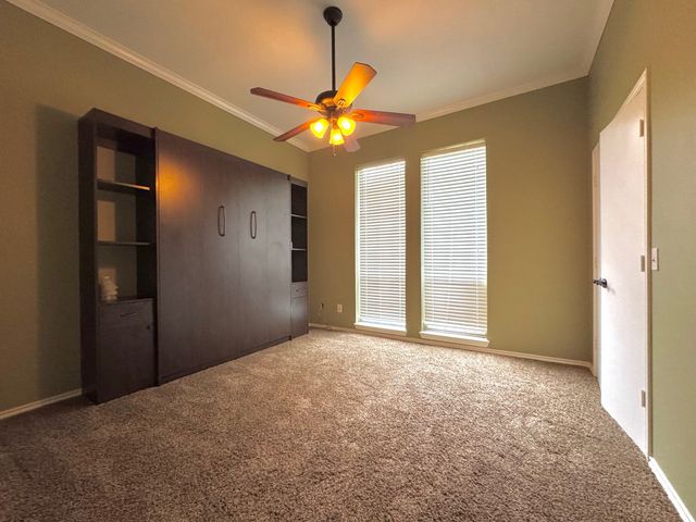 2865 Oak Creek Drive, Paris, TX 75462