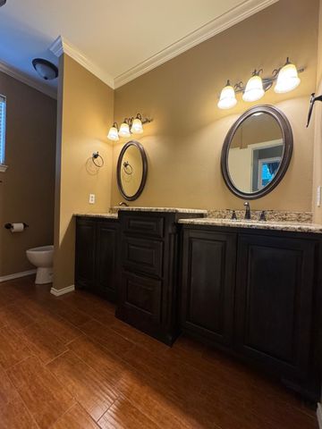 2865 Oak Creek Drive, Paris, TX 75462