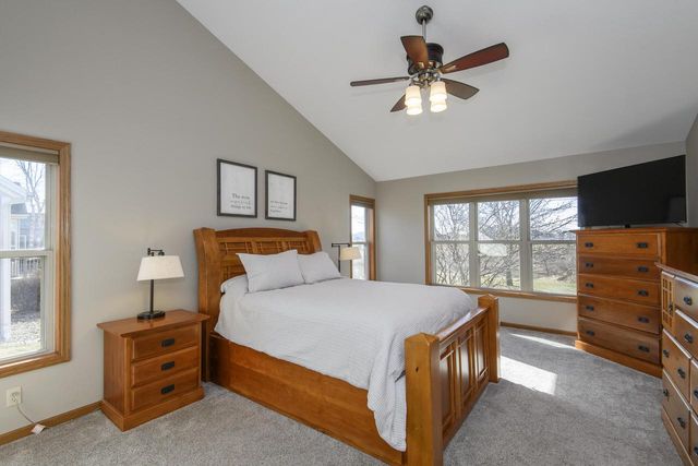 S97W13801 Stonebridge WAY, Muskego, WI 53150