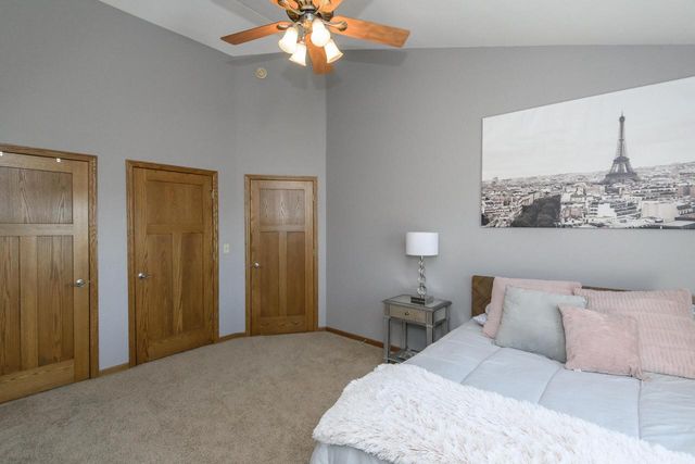 S97W13801 Stonebridge WAY, Muskego, WI 53150