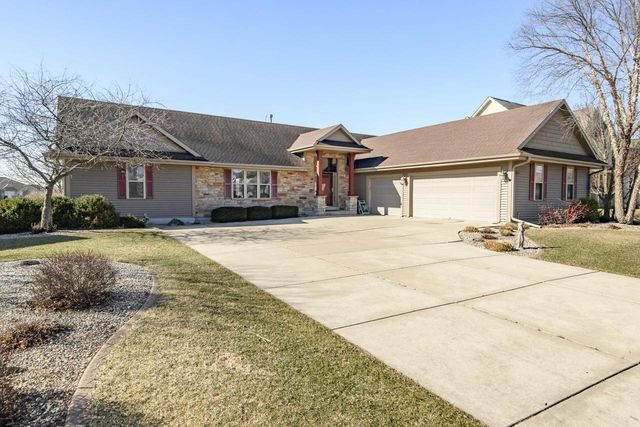 S97W13801 Stonebridge WAY, Muskego, WI 53150
