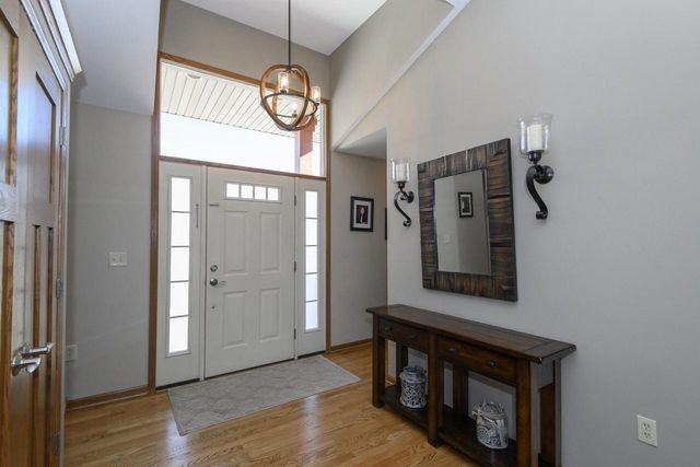 S97W13801 Stonebridge WAY, Muskego, WI 53150