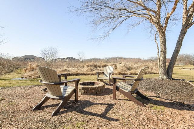 S97W13801 Stonebridge WAY, Muskego, WI 53150