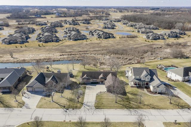 S97W13801 Stonebridge WAY, Muskego, WI 53150