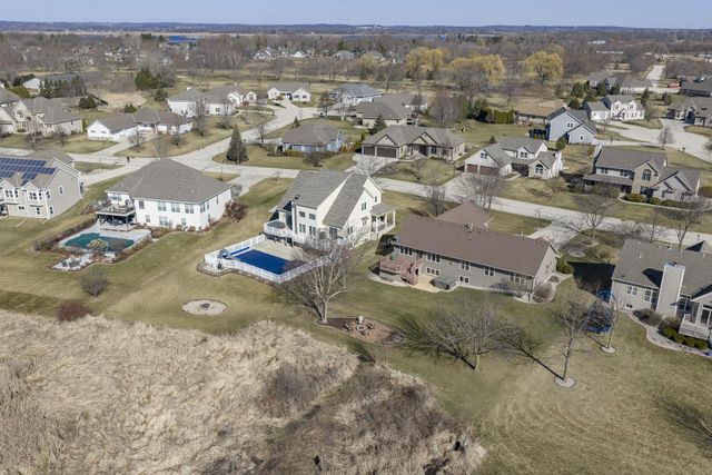 S97W13801 Stonebridge WAY, Muskego, WI 53150