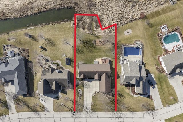 S97W13801 Stonebridge WAY, Muskego, WI 53150