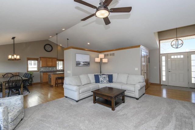 S97W13801 Stonebridge WAY, Muskego, WI 53150