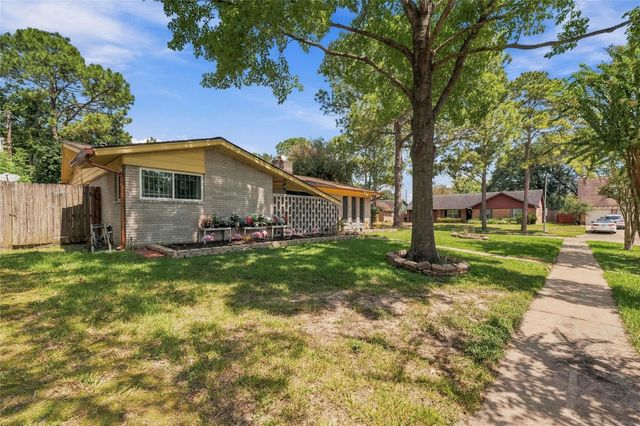 7902 Mobud Drive, Houston, TX 77036