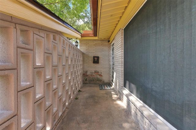 7902 Mobud Drive, Houston, TX 77036