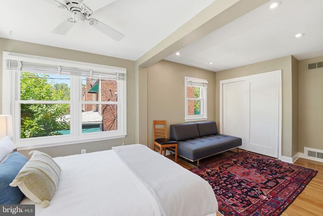 510 26TH RD S, Arlington, VA 22202