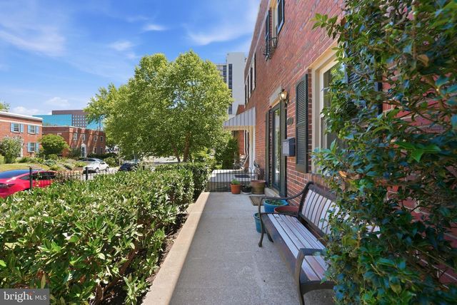 510 26TH RD S, Arlington, VA 22202