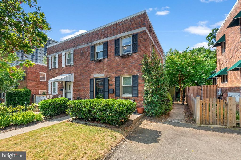 510 26TH RD S, Arlington, VA 22202