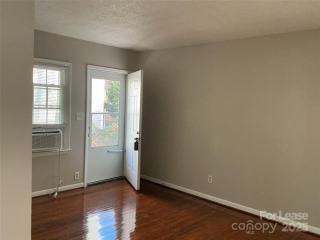 218 Grandin Road 2, Charlotte, NC 28208