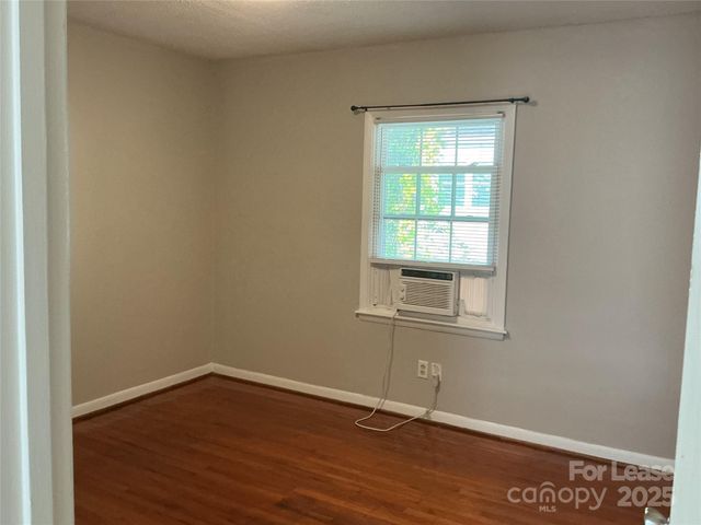 218 Grandin Road 2, Charlotte, NC 28208