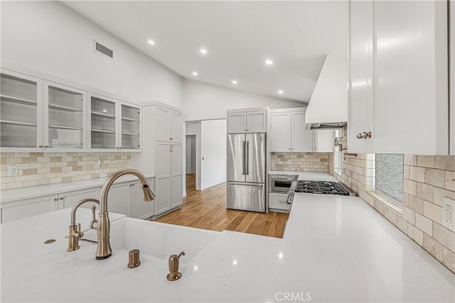 881 N Ford, Fullerton, CA 92832