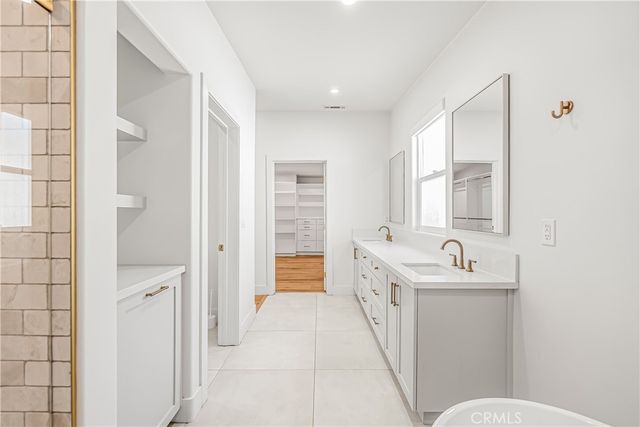 881 N Ford, Fullerton, CA 92832