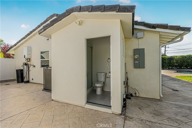 881 N Ford, Fullerton, CA 92832