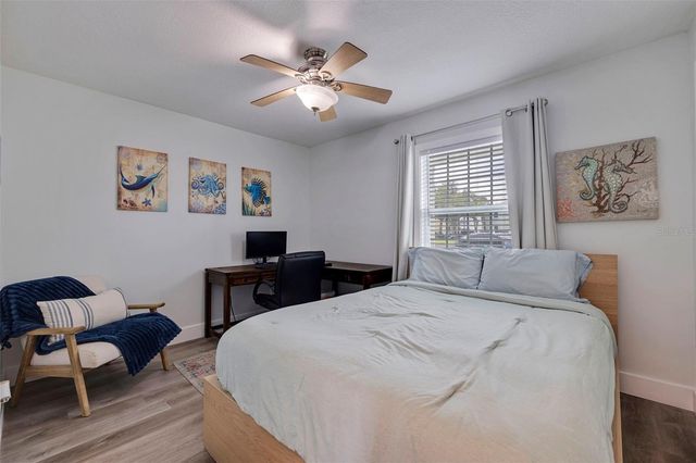 5266 BEACH DRIVE SE B, St Petersburg, FL 33705