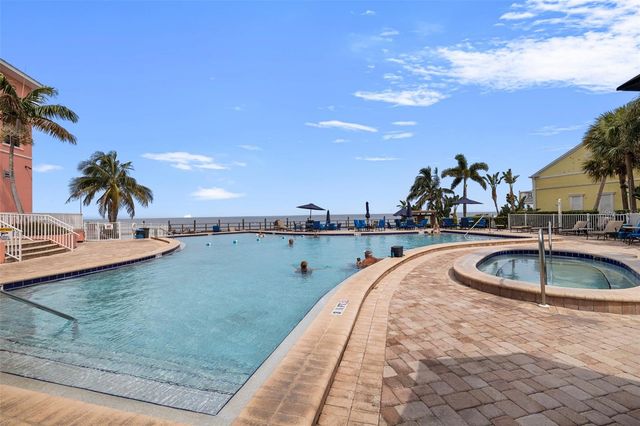 5266 BEACH DRIVE SE B, St Petersburg, FL 33705