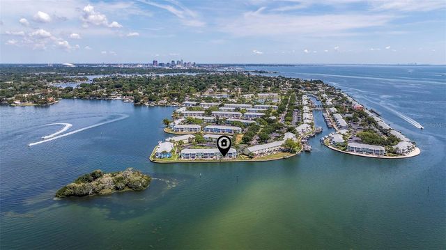 5266 BEACH DRIVE SE B, St Petersburg, FL 33705
