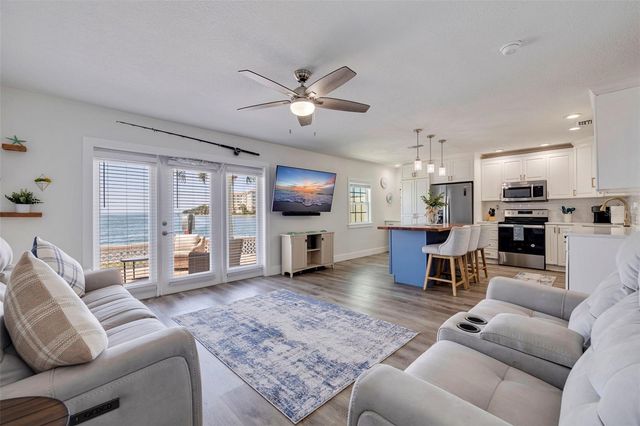 5266 BEACH DRIVE SE B, St Petersburg, FL 33705