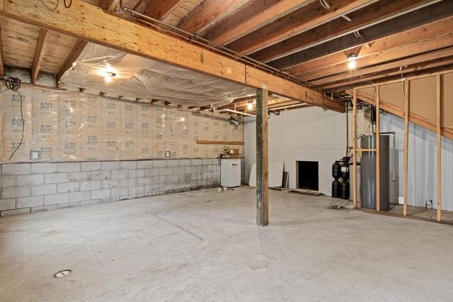 6262 7th Street N, Oakdale, MN 55128
