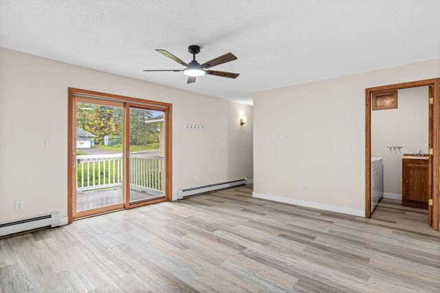 6262 7th Street N, Oakdale, MN 55128