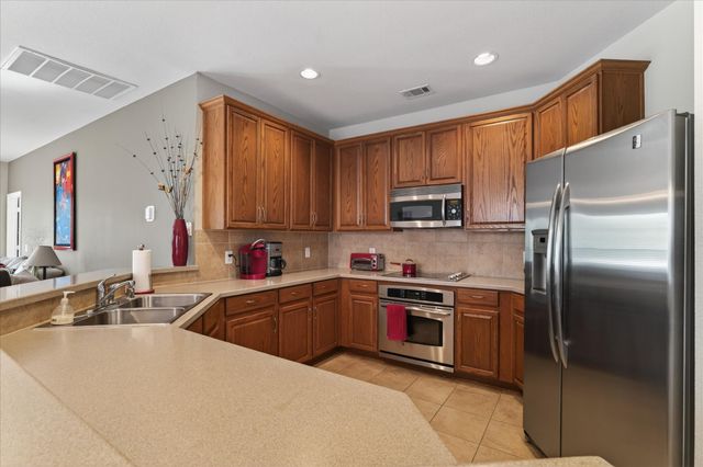 6804 Purbeck Trail, Denton, TX 76210