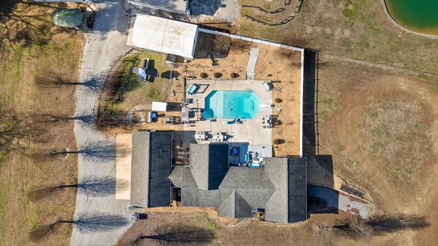 5017 Mcdonald Road, Mcdonald, TN 37353