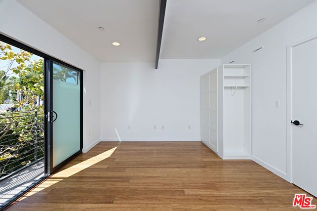 742 Brooks Avenue, Los Angeles, CA 90291
