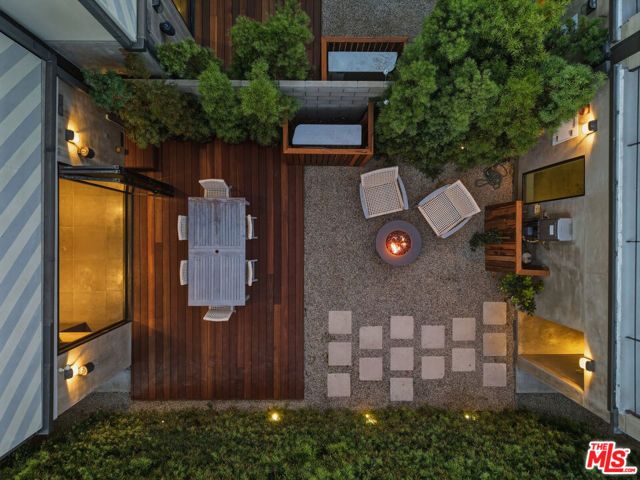 742 Brooks Avenue, Los Angeles, CA 90291