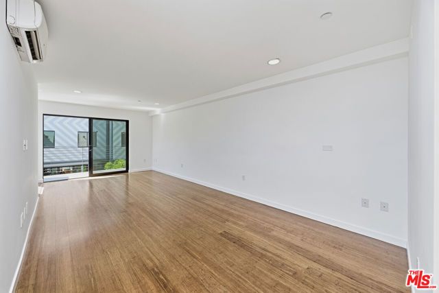 742 Brooks Avenue, Los Angeles, CA 90291